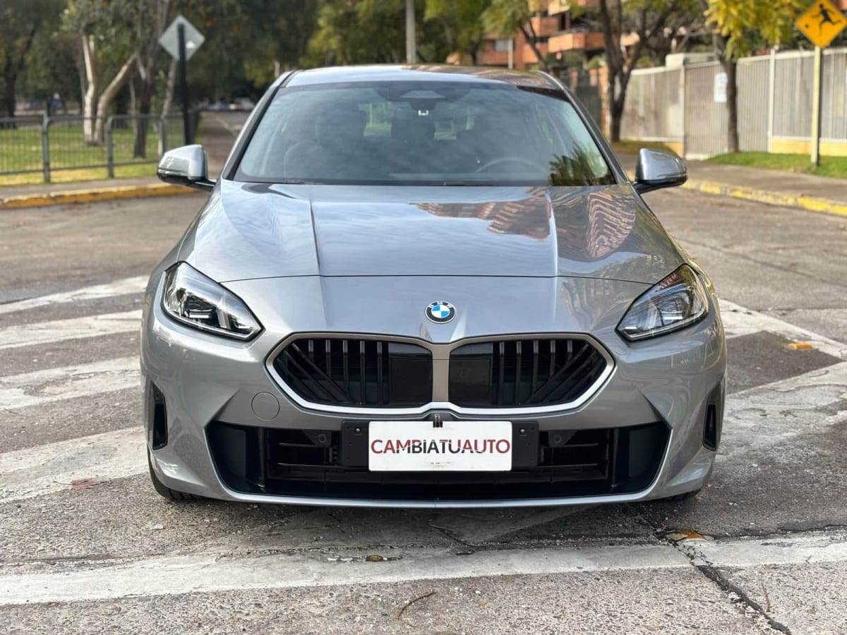 2026 BMW 118 DYNAMIC - Miniatura 2