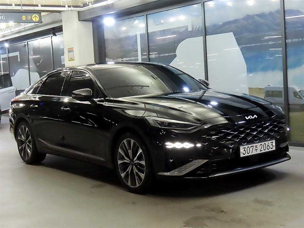 2023 Kia K8 2.5 Negro - Imagen 1