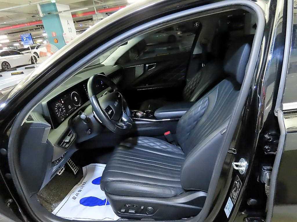 2023 Kia K8 2.5 Negro - Miniatura 6