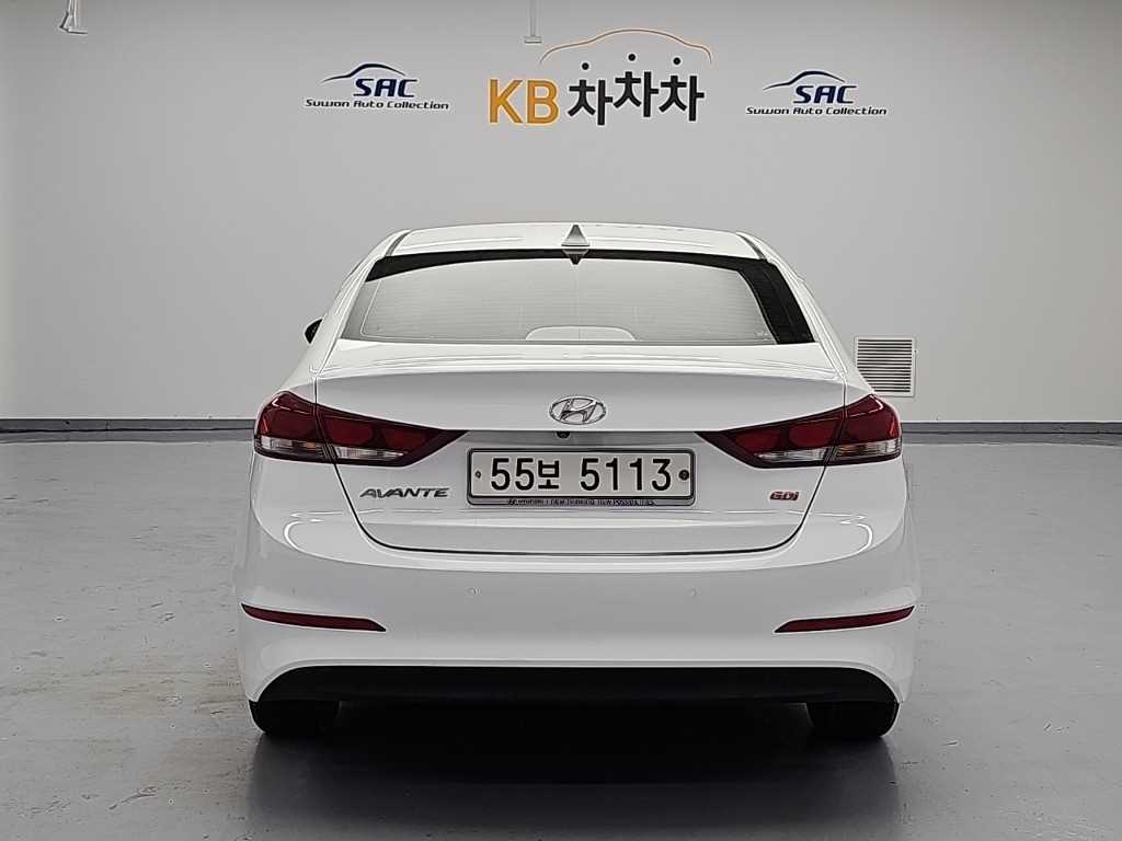 2016 Hyundai Avante AD Blanco - Miniatura 3