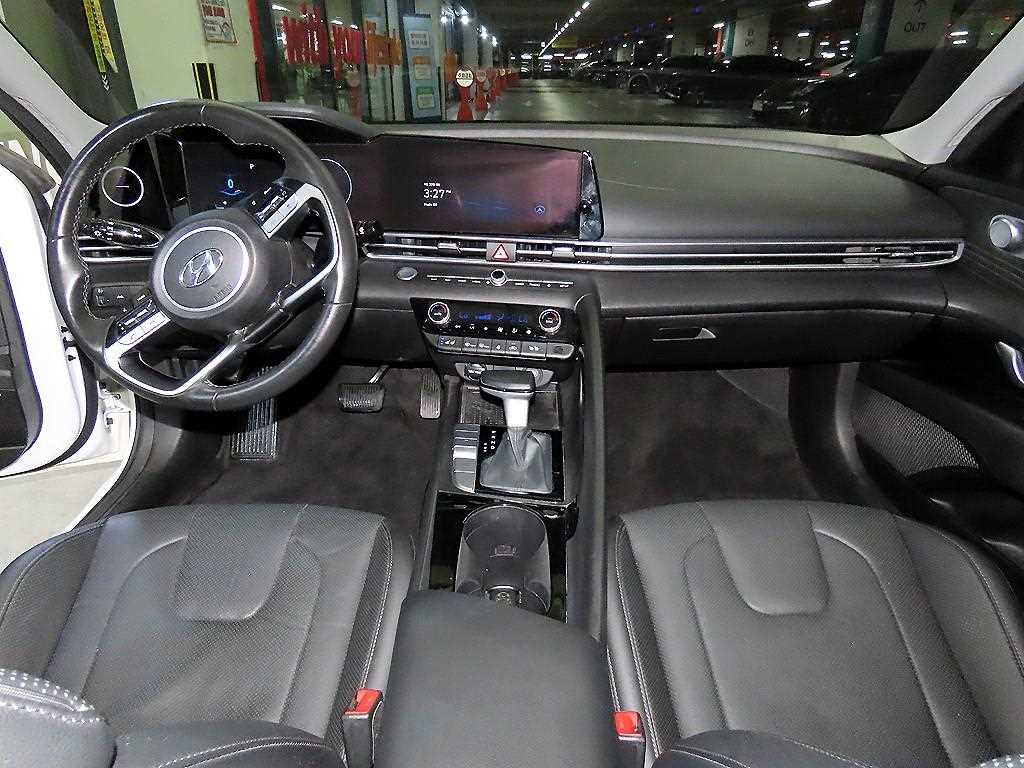 2021 Hyundai Avante (CN7) Blanco - Miniatura 10