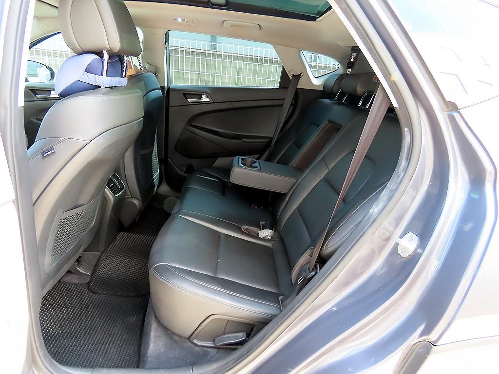 2018 Hyundai Tucson Diesel Gris - Miniatura 6