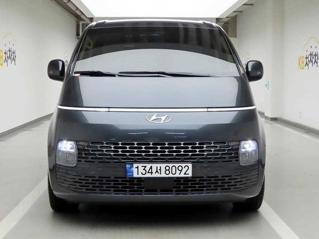 2023 Hyundai Staria Ref 420686 Diesel Gris - Miniatura 2