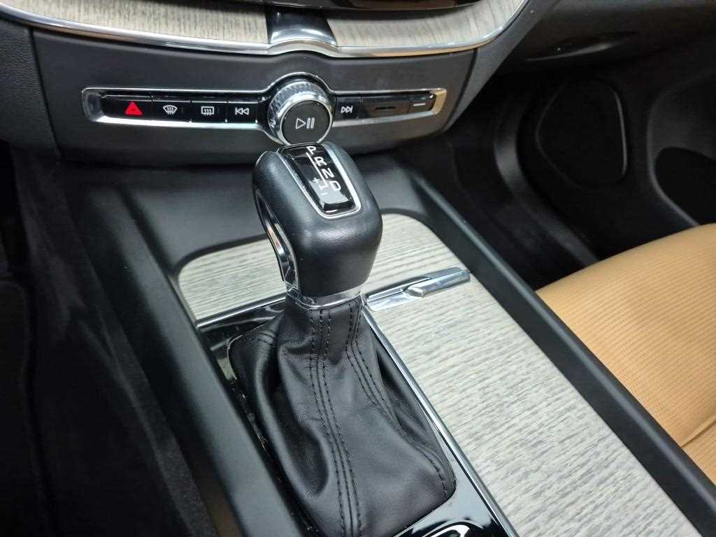 2019 Volvo XC60 (2nd Gris - Miniatura 8