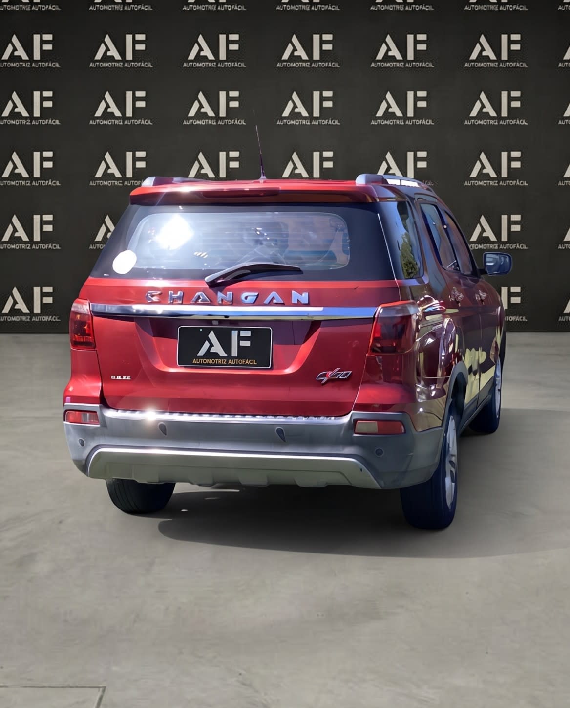 2019 Changan CX70 1.6 Rojo - Miniatura 4