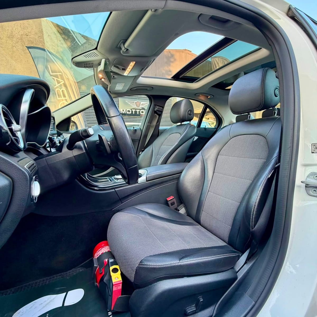 2019 Mercedes-Benz Benz C180 Blanco - Miniatura 3