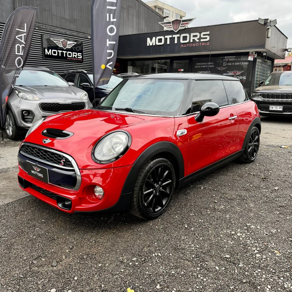 2015 MINI Cooper S Rojo - Miniatura 2