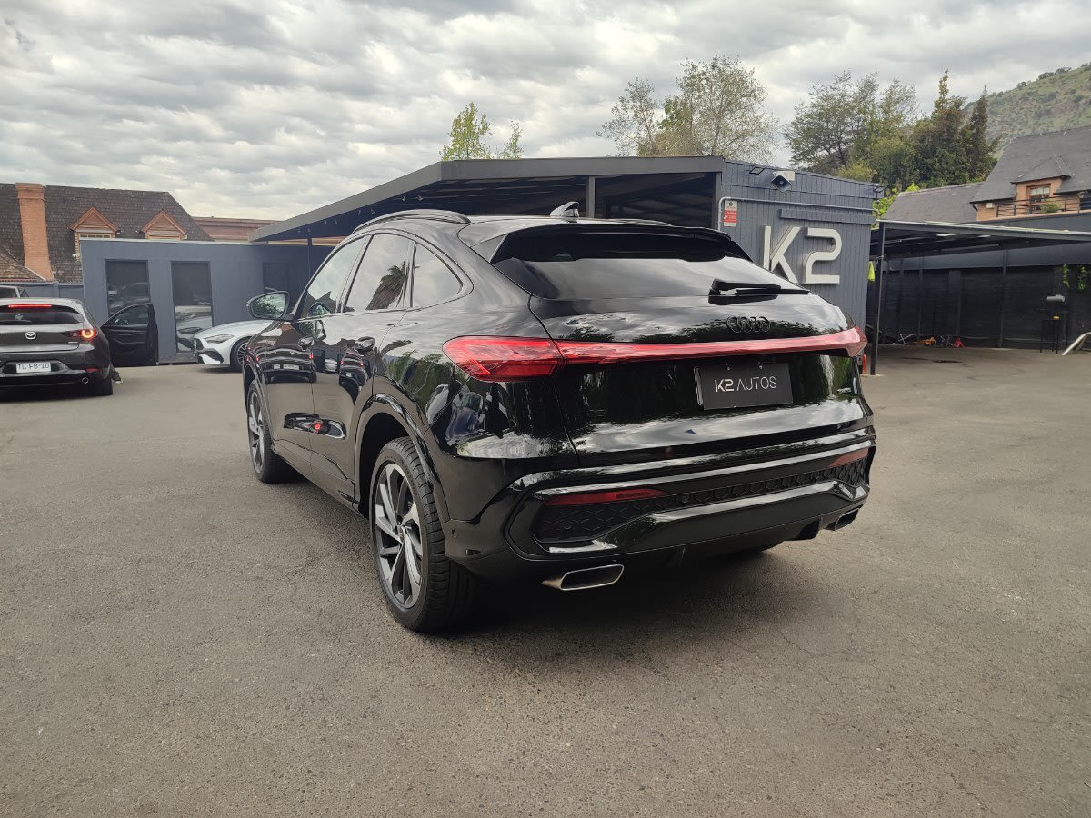 2022 AUDI Q5 SPORTBACK - Miniatura 6