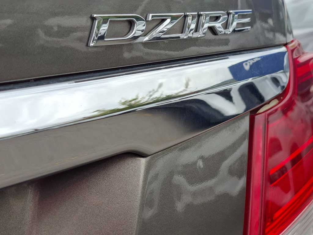 2024 Suzuki DZIRE 1.2 Gris - Miniatura 9