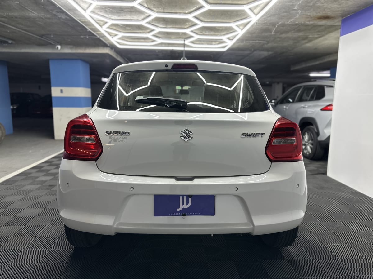 2022 Suzuki Swift GL - Miniatura 5