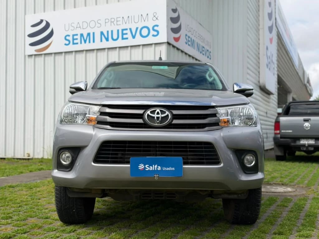 2017 Toyota Hilux 2.7 Plata - Miniatura 2