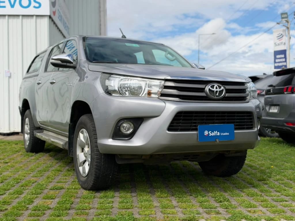 2017 Toyota Hilux 2.7 Plata - Miniatura 3