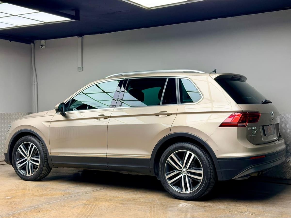 2019 Volkswagen Tiguan Sport Beige - Miniatura 10