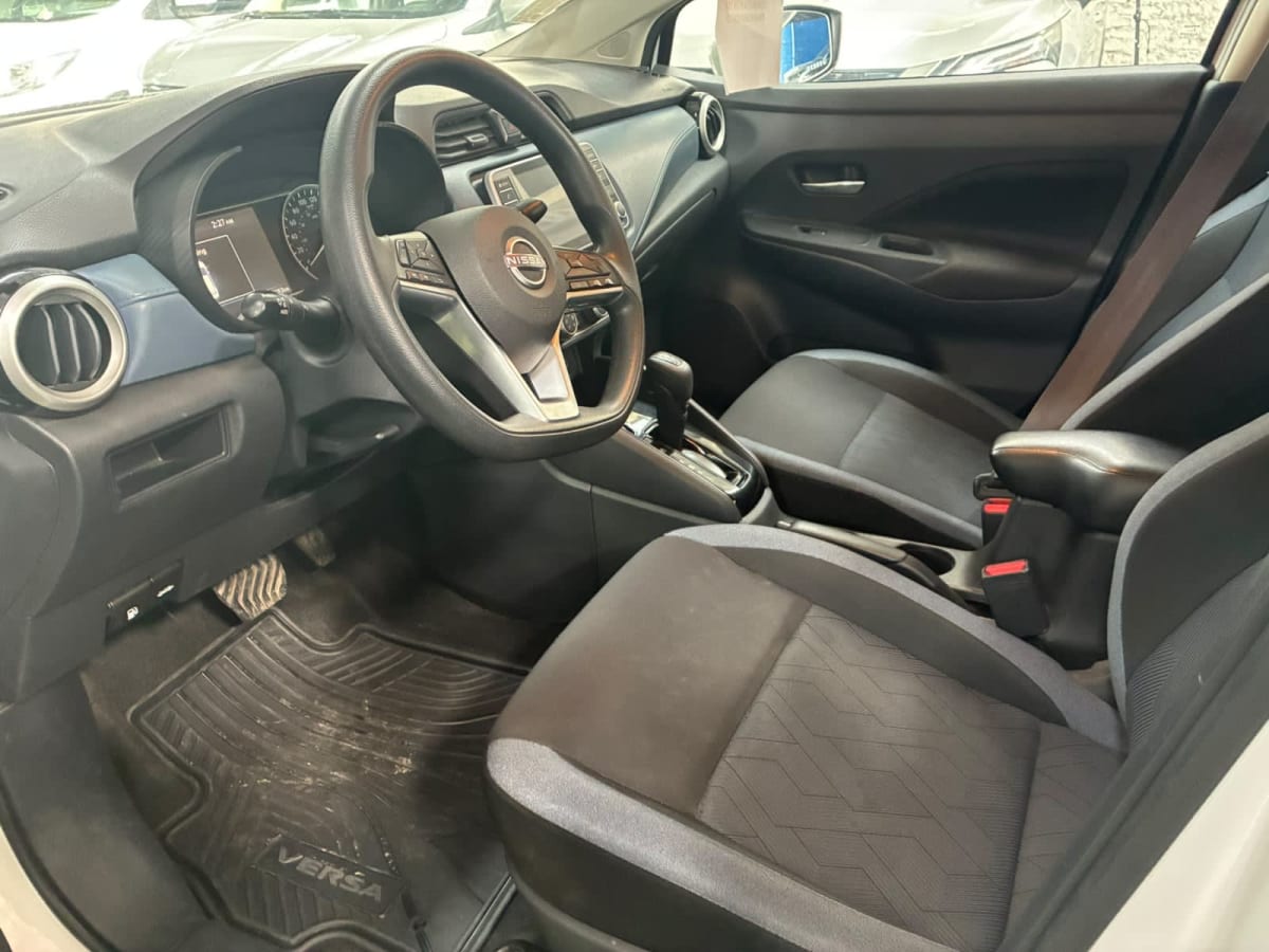 2024 Nissan Versa Advance 1.6 Blanco - Miniatura 7
