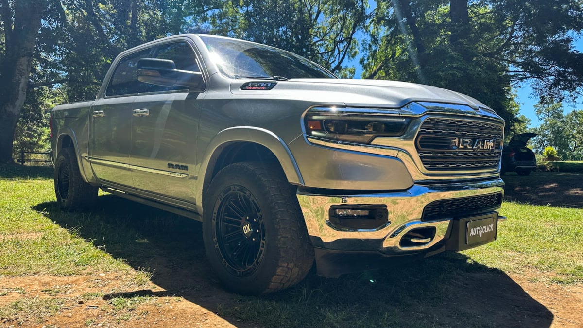 2020 Dodge RAM 1500 - Miniatura 7