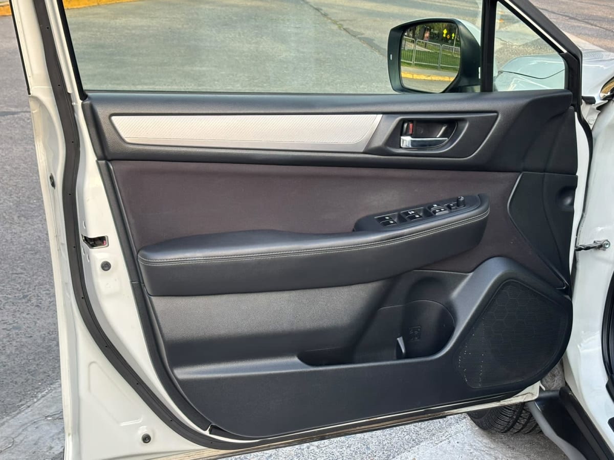2018 Subaru OUTBACK 2.5I - Miniatura 10