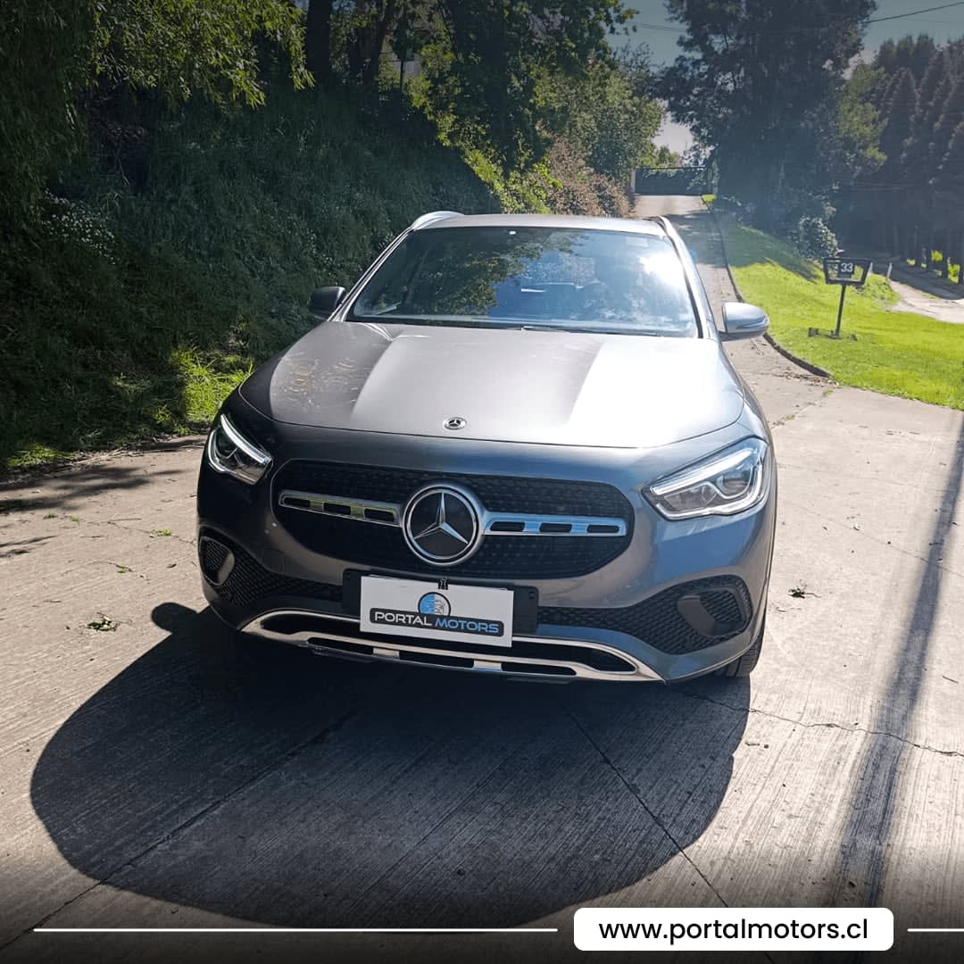 2022 Mercedes-Benz GLA200 - Miniatura 10