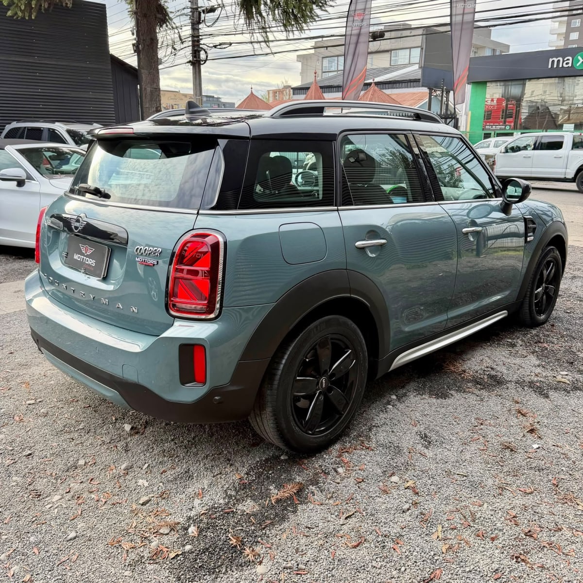 2022 MINI Coutryman 1.5L Gris - Miniatura 4