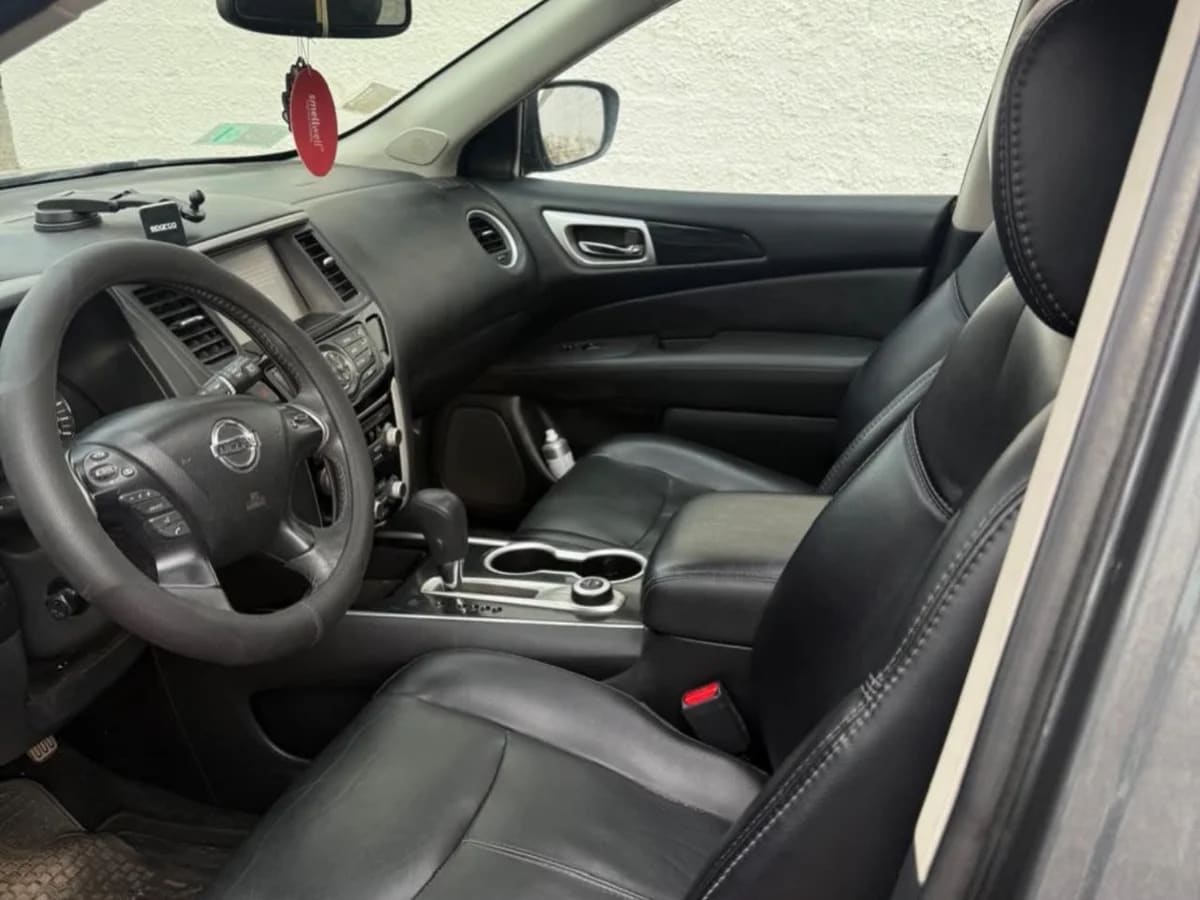 2019 Nissan Pathfinder 3.5 Gris - Miniatura 8