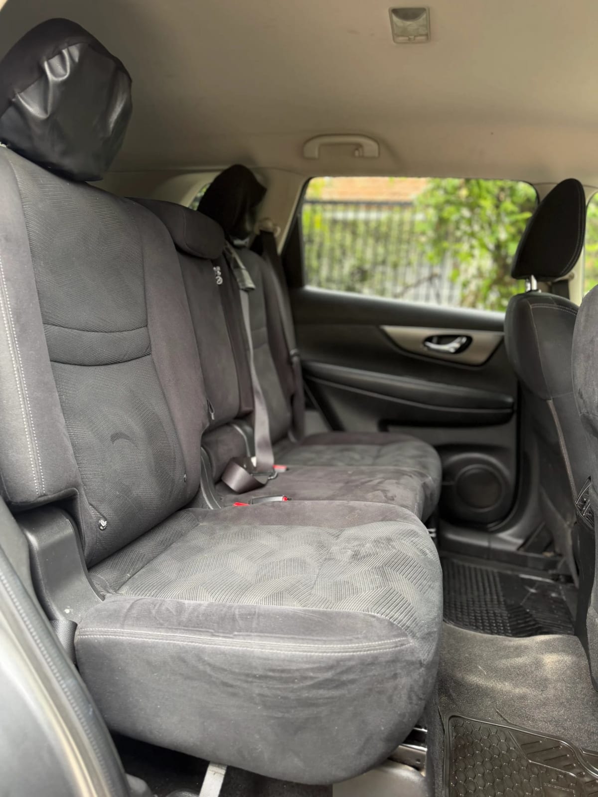2015 Nissan Xtrail Sense Plata - Miniatura 8