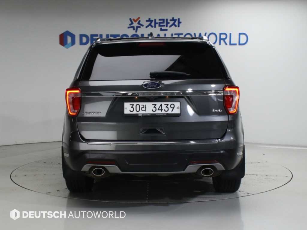 2019 Ford Explorer 3.5 - Miniatura 4