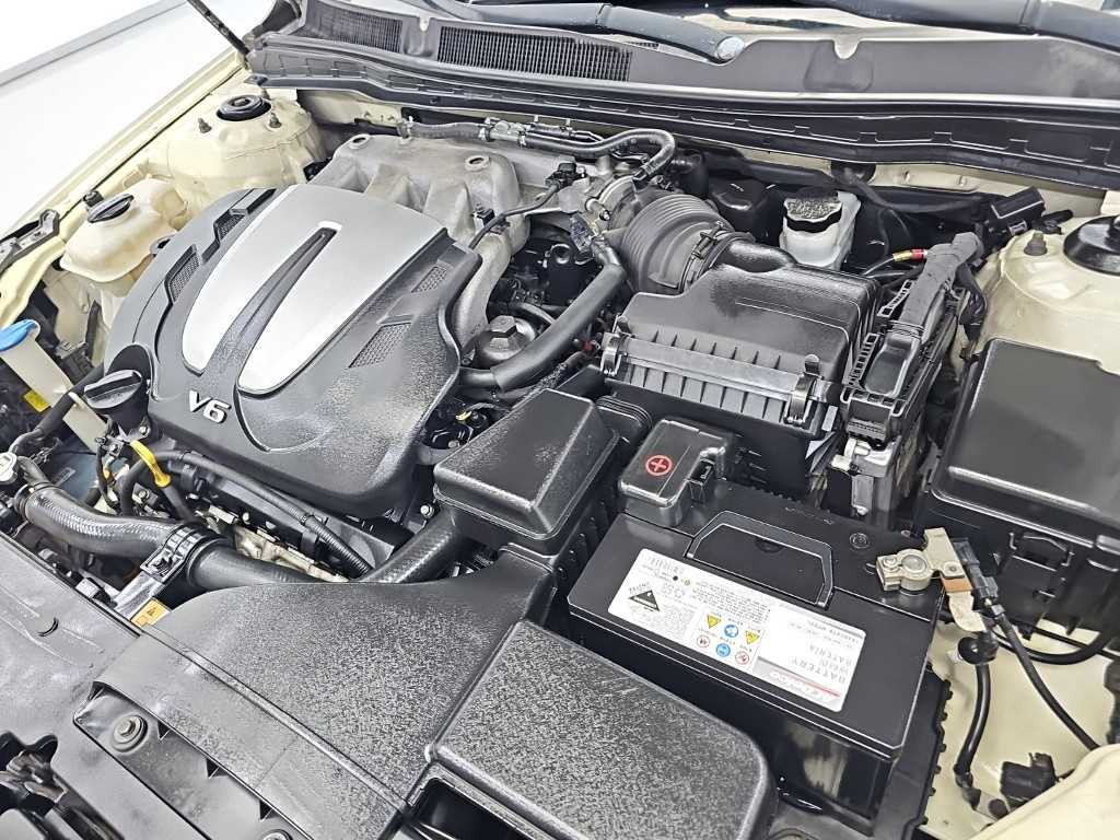 2013 Kia K7 LPI Blanco - Miniatura 5