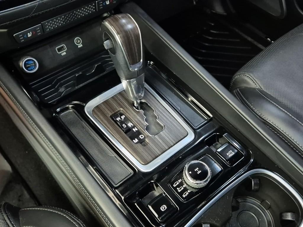 2018 SsangYong Rexton Diesel Azul - Miniatura 8