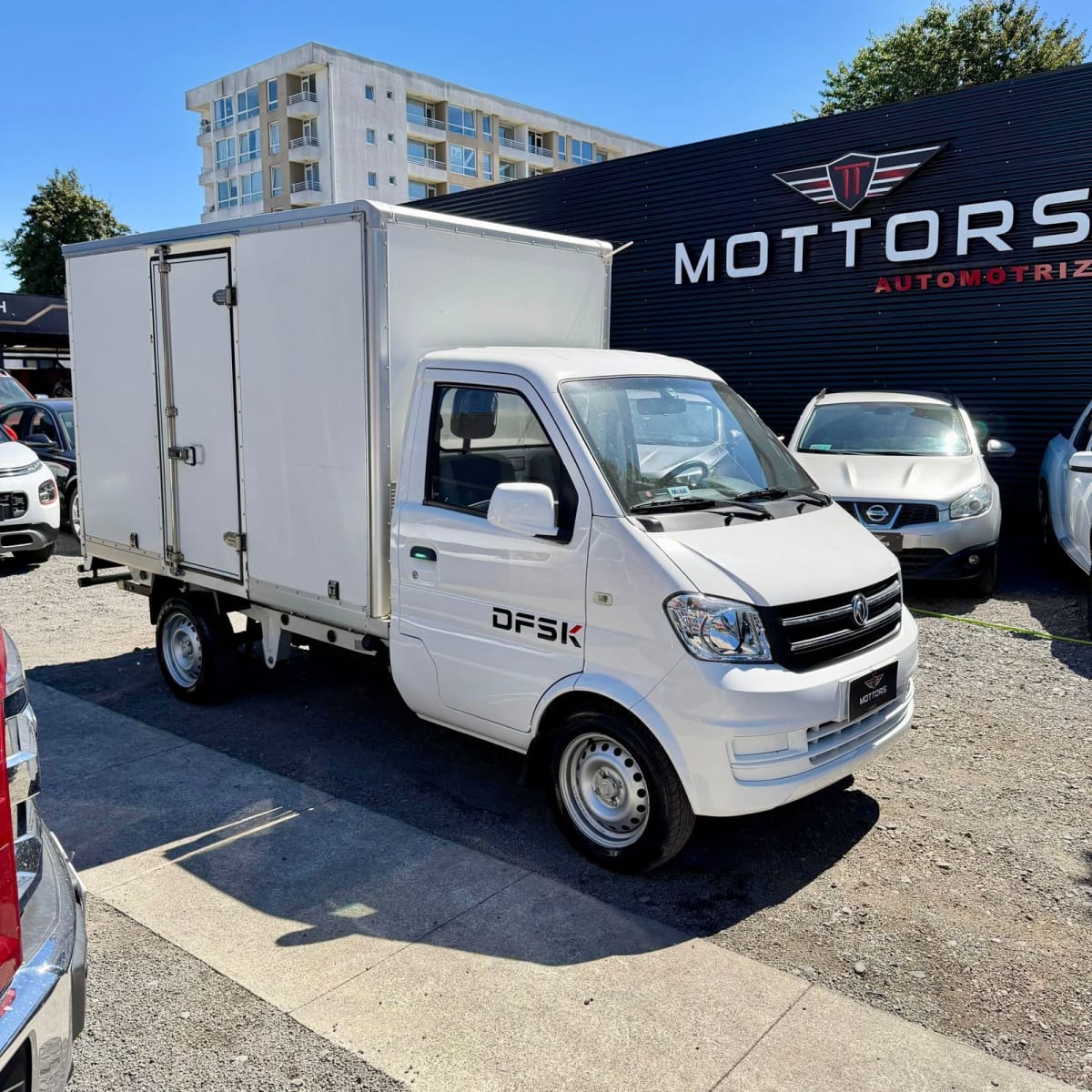 2024 Dfsk Cargo BOX 1.3L Blanco - Miniatura 2