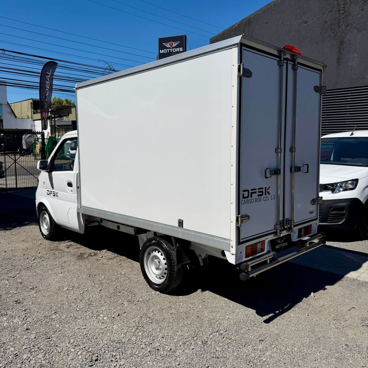 2024 Dfsk Cargo BOX 1.3L Blanco - Miniatura 3