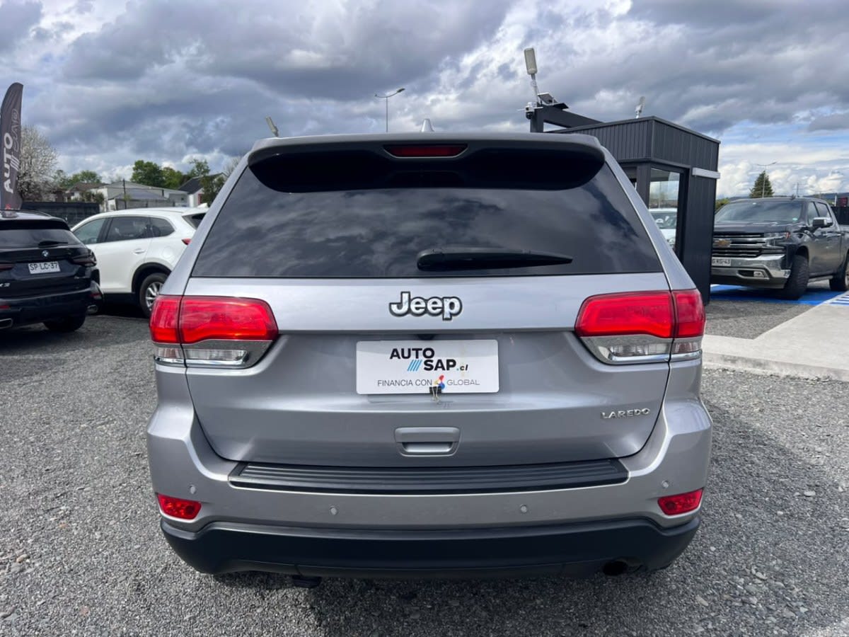 2018 Jeep Grand Cherokee Plata - Miniatura 5