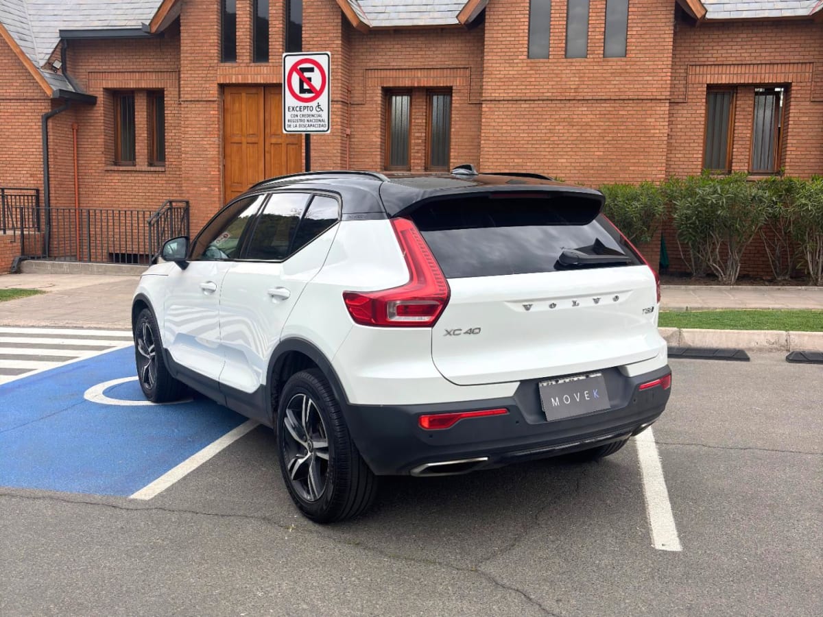 2018 Volvo XC40 T5 Blanco - Miniatura 5
