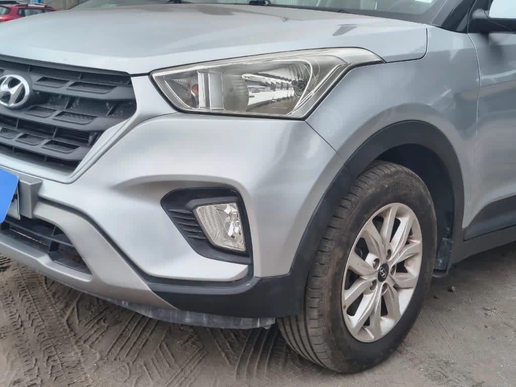 2020 Hyundai Creta 1.6 Plata - Miniatura 7