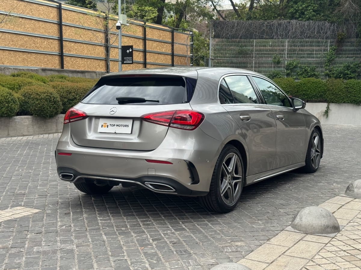 2020 Mercedes-Benz A200 D amg Gris - Miniatura 4