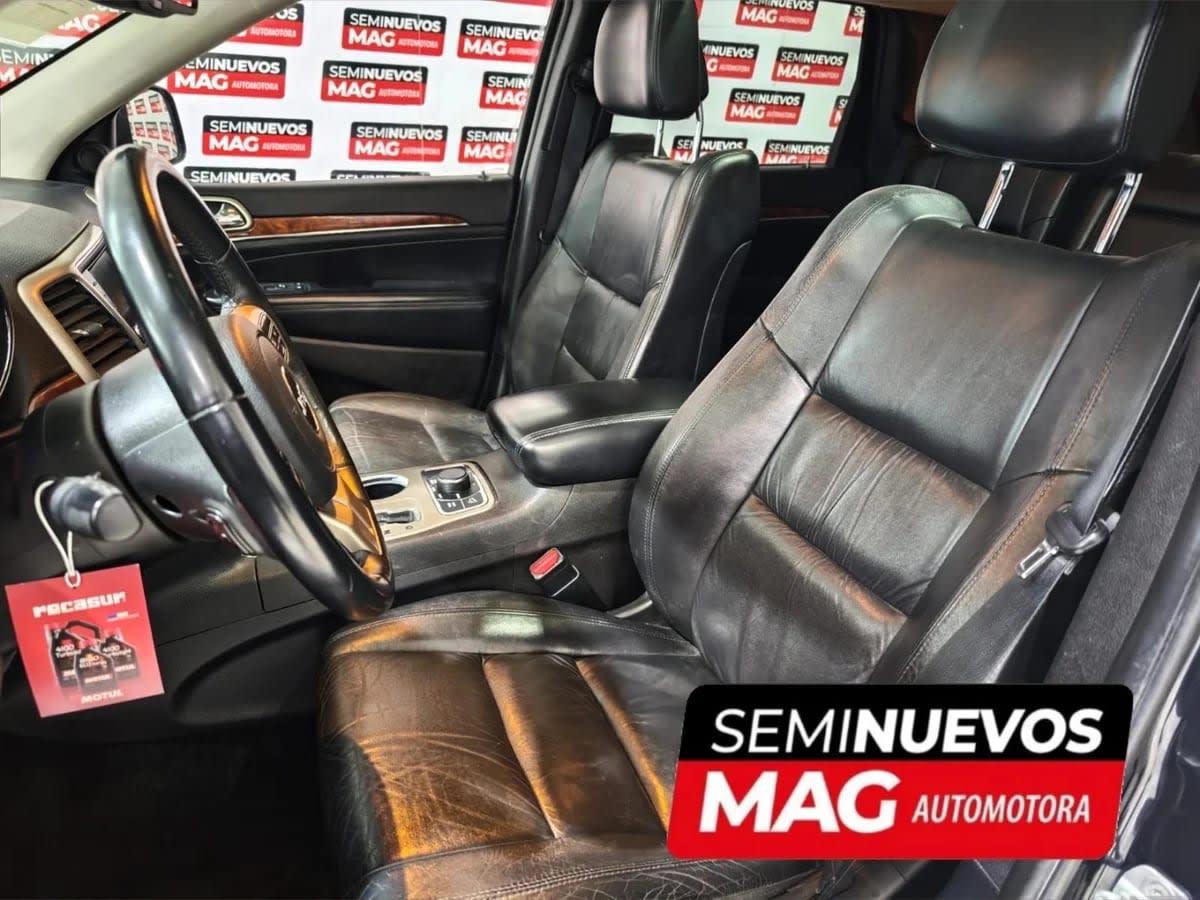 2019 Fiat Uno SPORTING Rojo - Miniatura 9