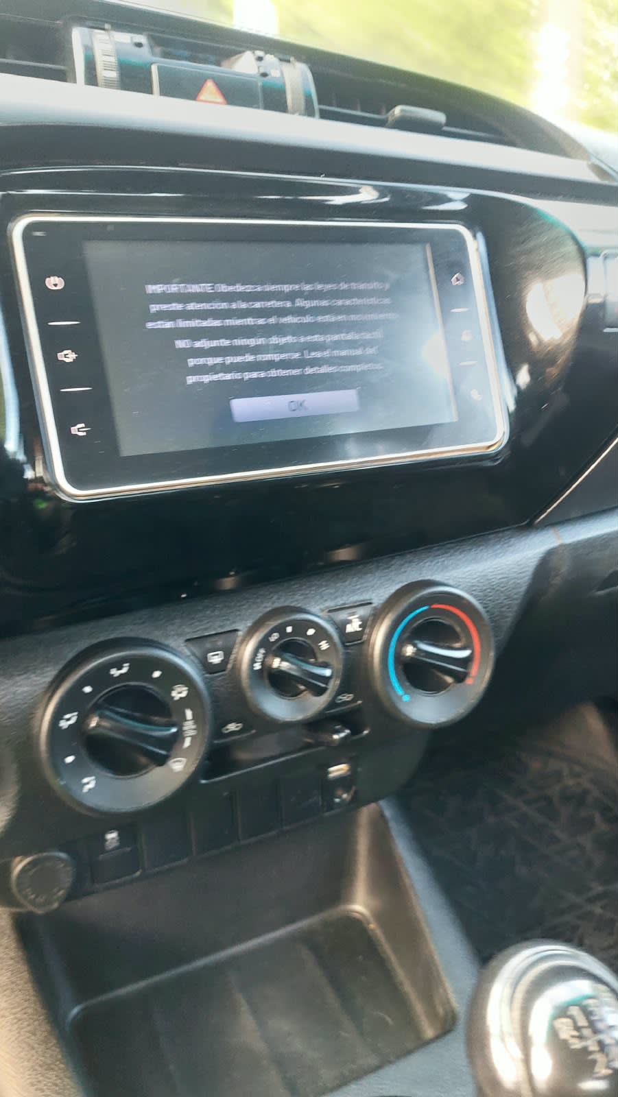 2022 Toyota Hilux 4x4 - Miniatura 7