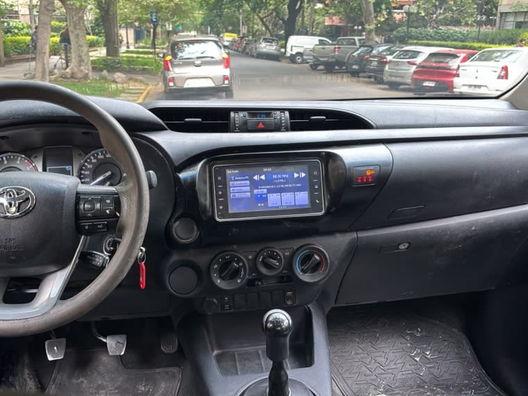 2023 Toyota HILUX Dcab - Miniatura 10