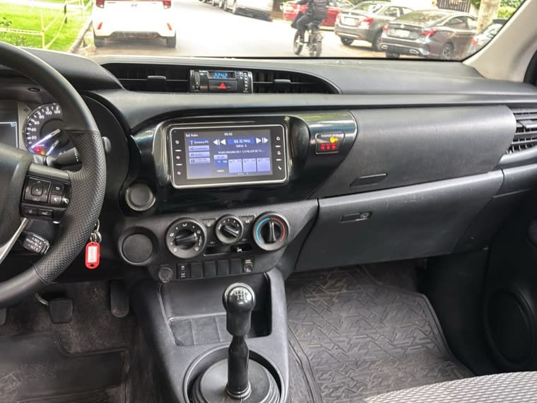 2021 Toyota HILUX Dcab - Miniatura 9