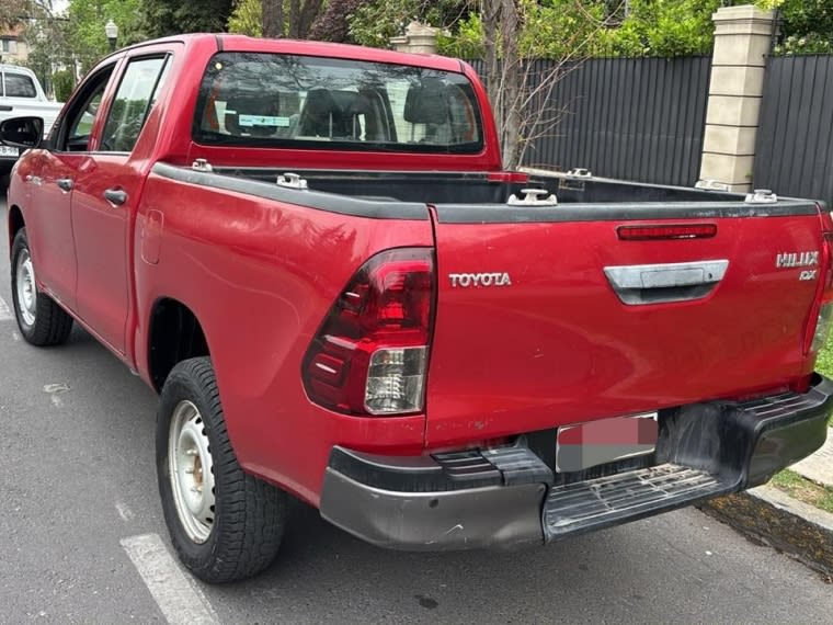 2021 Toyota HILUX Dcab - Miniatura 5