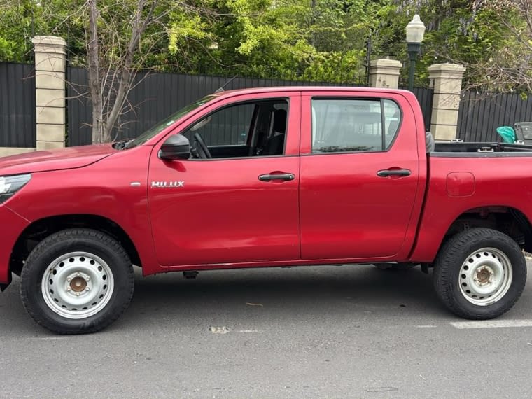 2021 Toyota HILUX Dcab - Miniatura 10