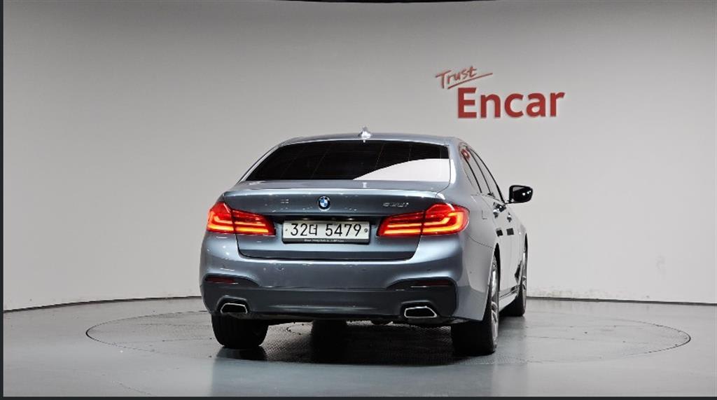 2017 BMW Serie 5 5 Series Ref 420993 Gasoline Gris - Miniatura 4