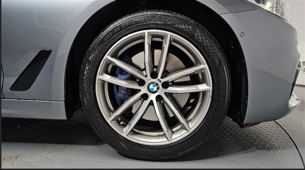 2017 BMW Serie 5 5 Series Ref 420993 Gasoline Gris - Miniatura 6