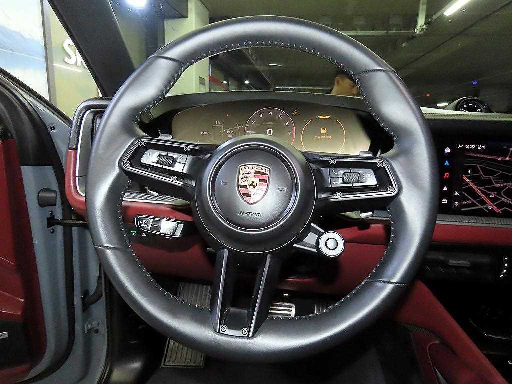2024 Porsche Cayenne (PO536) Gris - Miniatura 8