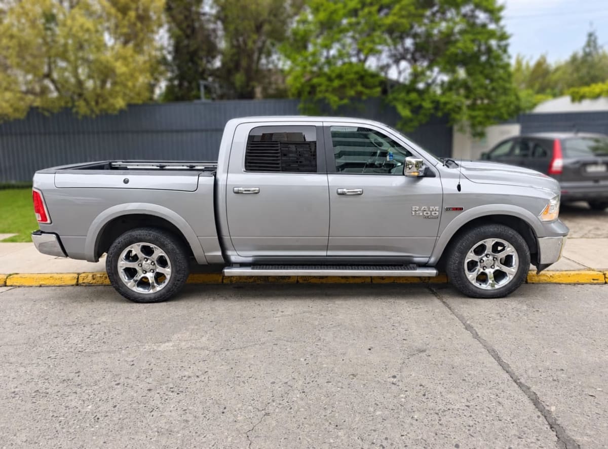 2020 Ram 1500 Sport Plata - Miniatura 7