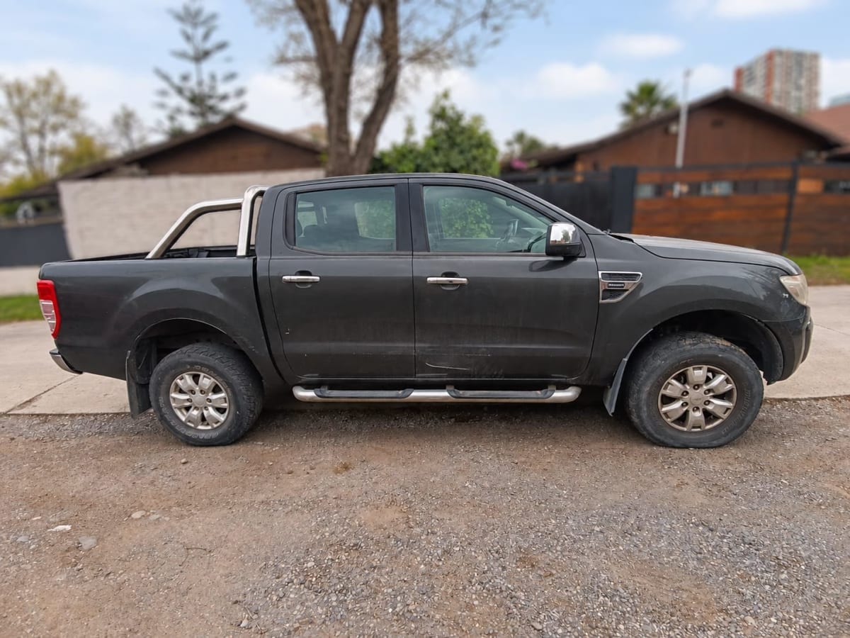 2013 Ford Ranger Gris - Miniatura 7
