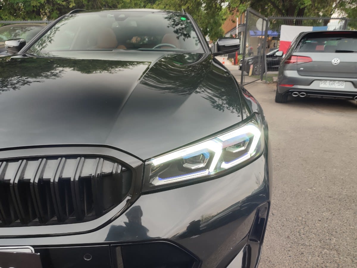2025 BMW 330I TOURING - Miniatura 3