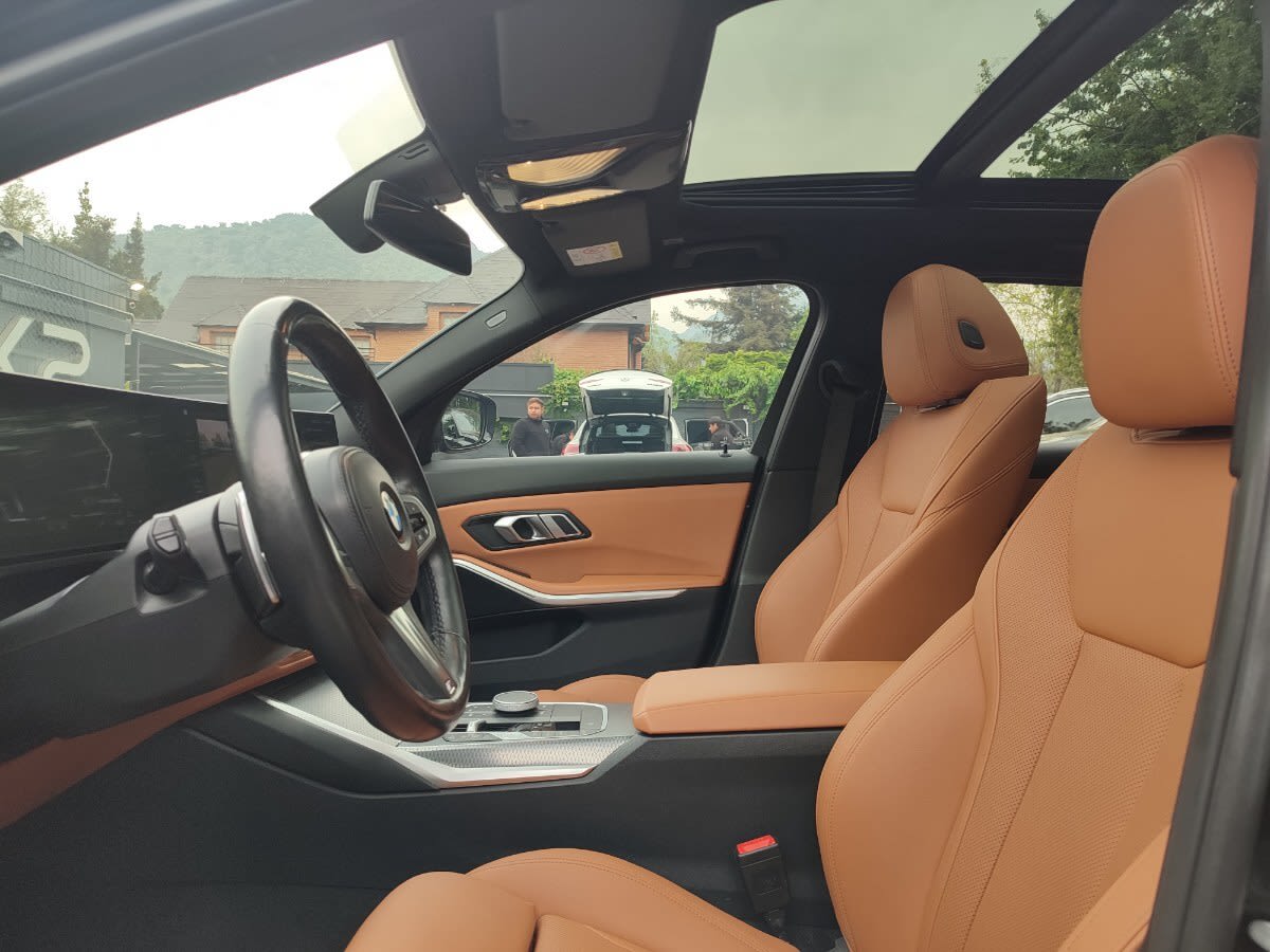 2025 BMW 330I TOURING - Miniatura 9