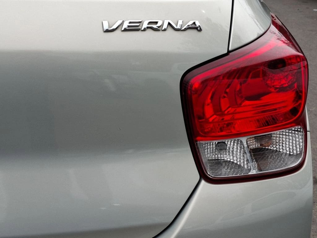2022 Hyundai VERNA 1.4 - Miniatura 2