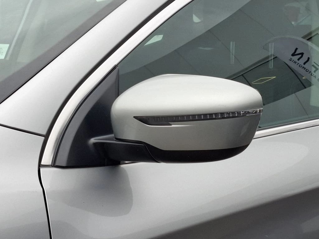 2016 Nissan Qashqai MT - Miniatura 2