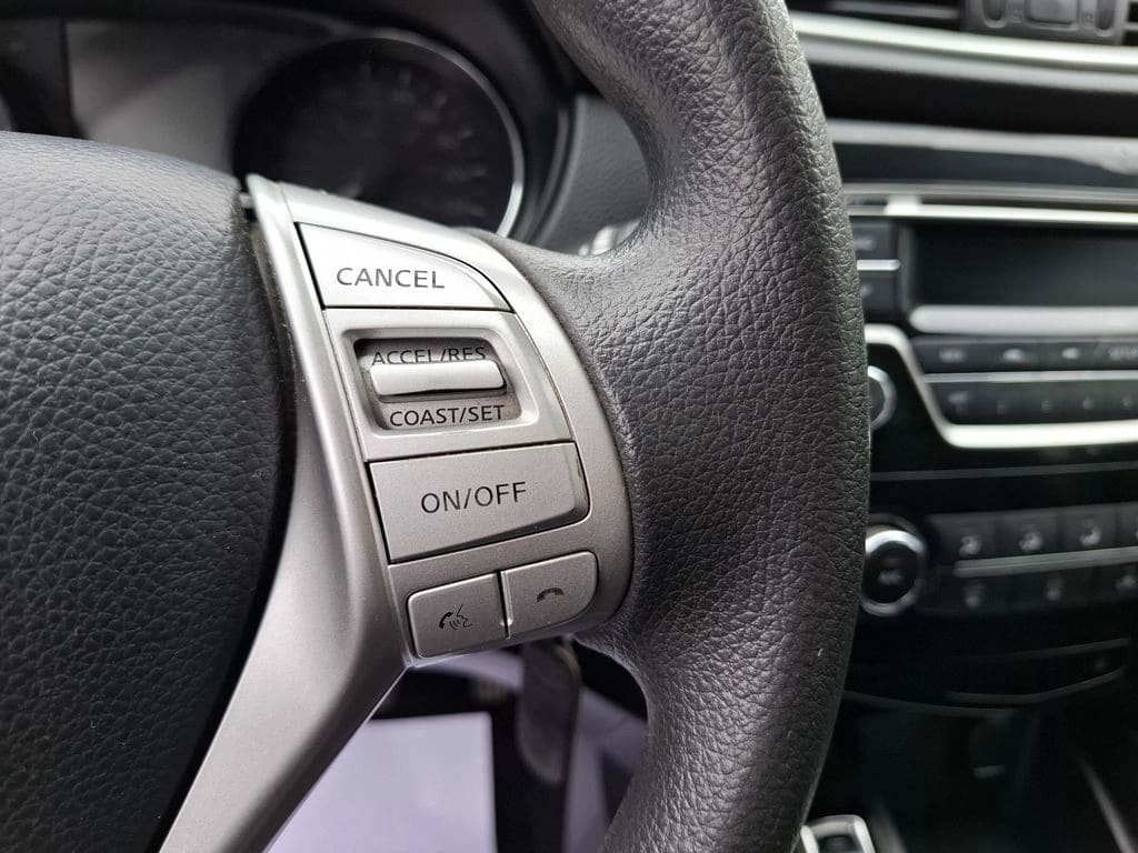 2016 Nissan Qashqai MT - Miniatura 10