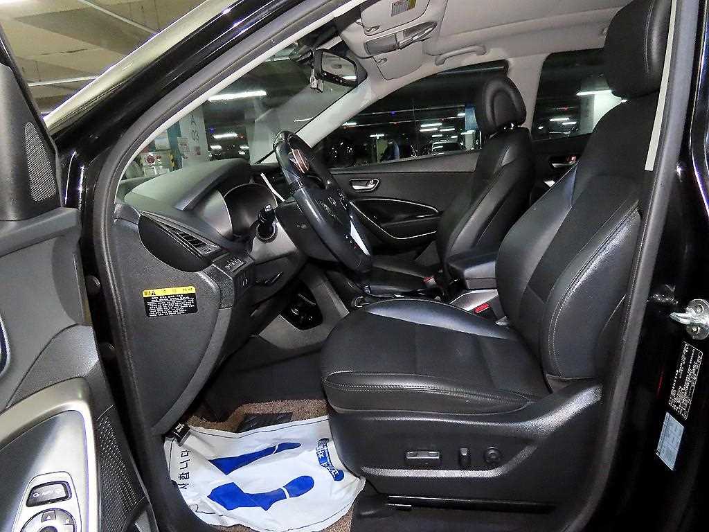 2016 Hyundai Santa Fe The - Miniatura 6